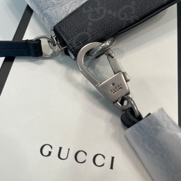 Gucci Kingsnake Print GG Supreme Canvas Pouch - Picture 5 of 6